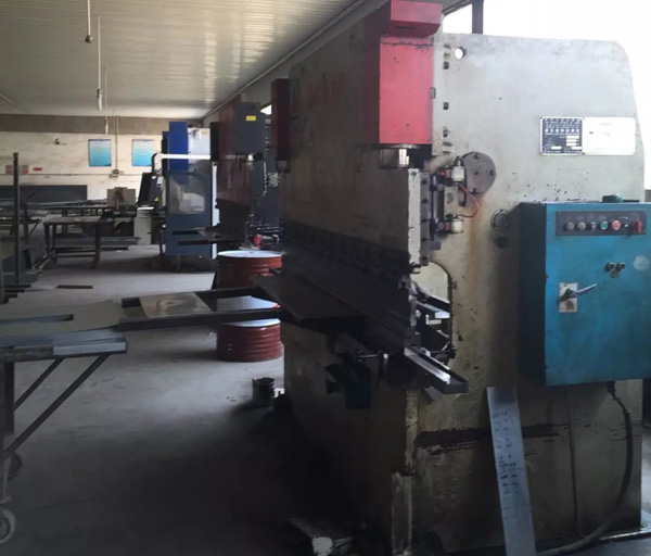 木質(zhì)防火門加工設(shè)備